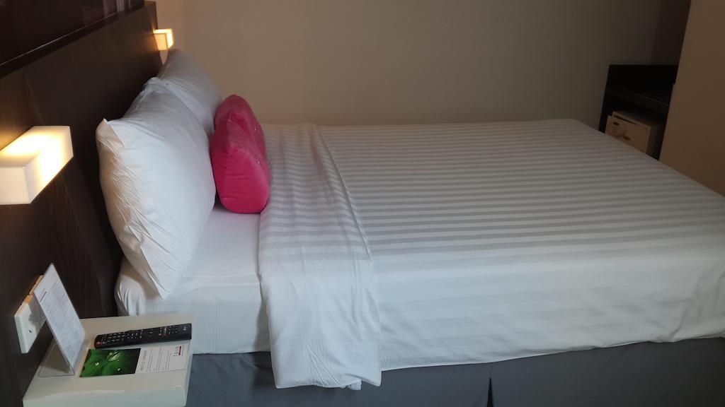 Favehotel Pluit Junction Jacarta Exterior foto