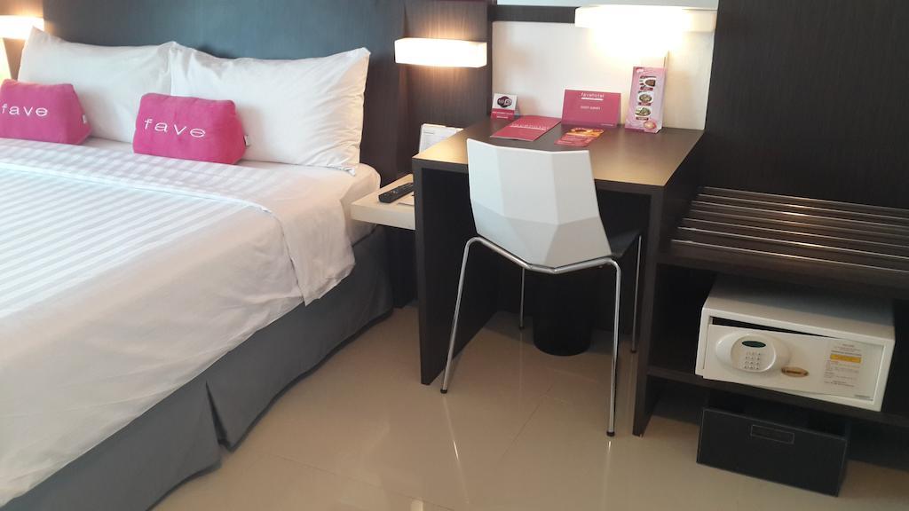 Favehotel Pluit Junction Jacarta Exterior foto