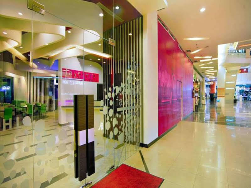 Favehotel Pluit Junction Jacarta Exterior foto
